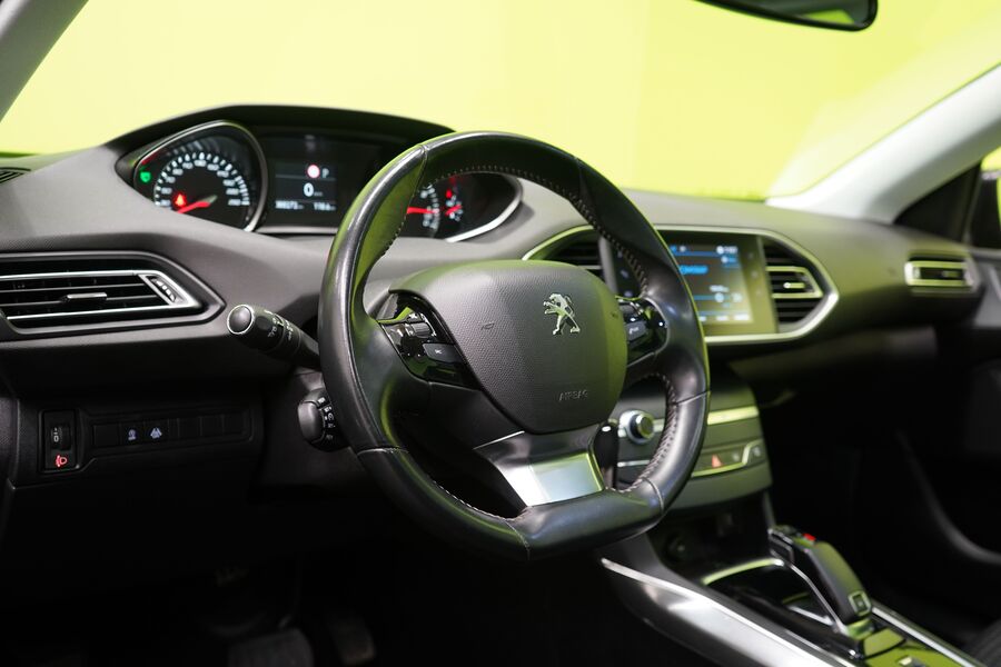 Peugeot 308 vaihtoauto
