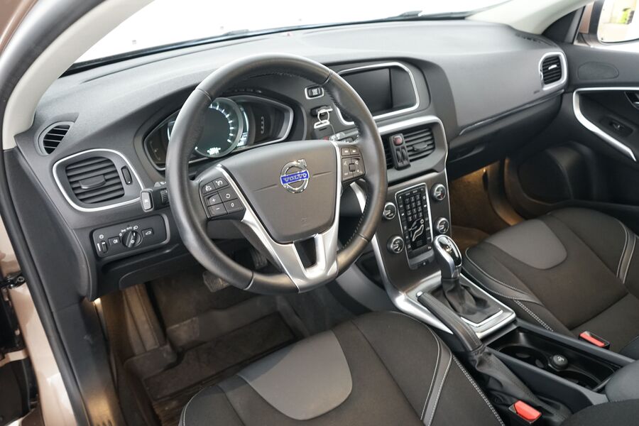 Volvo V40 vaihtoauto