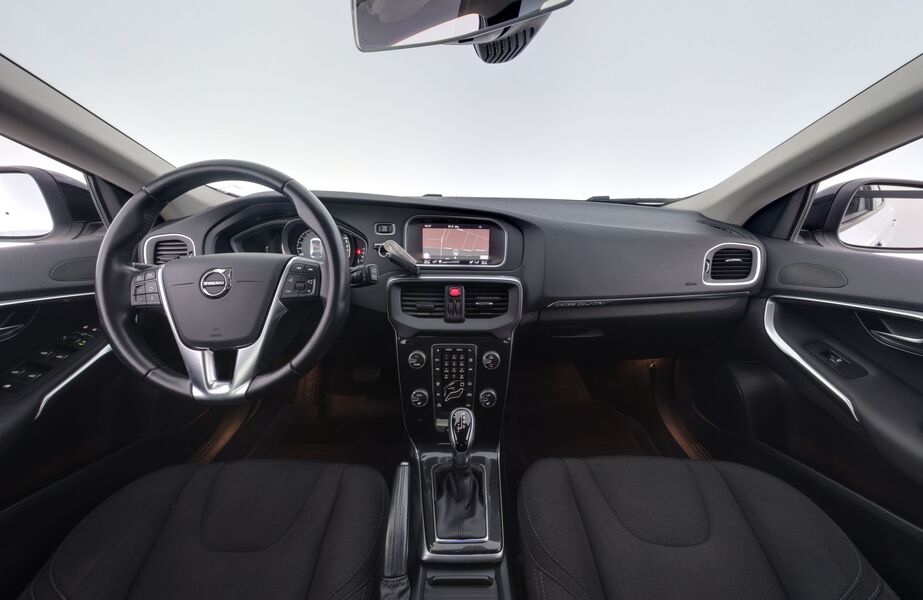 Volvo V40 Cross Country vaihtoauto