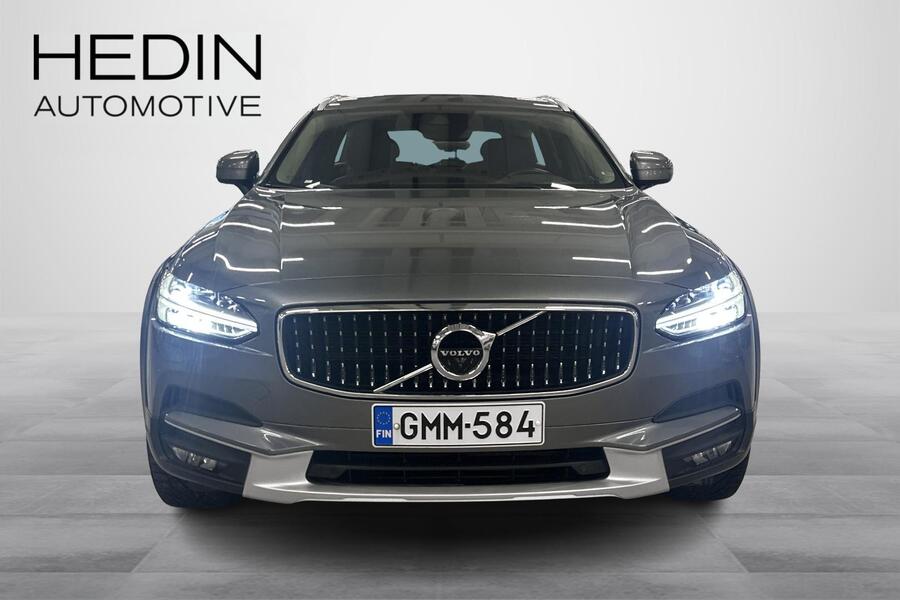Volvo V90 Cross Country vaihtoauto