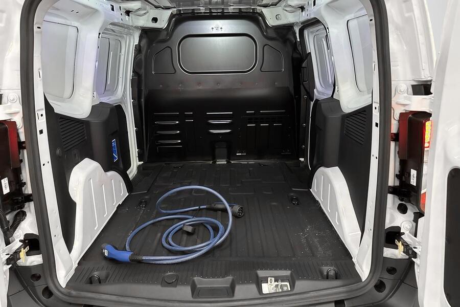 Ford Transit Courier vaihtoauto