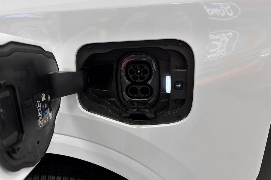 Ford Transit Courier vaihtoauto