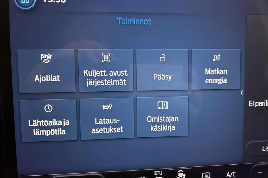 Ford Transit Courier vaihtoauto