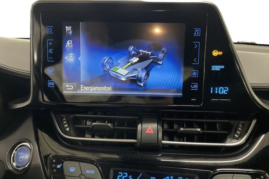 Toyota C-HR vaihtoauto