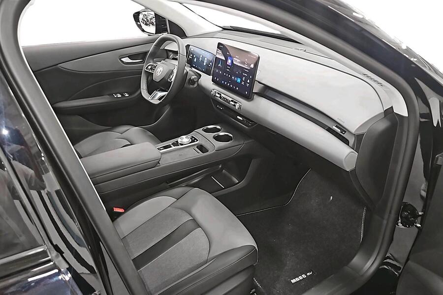 MG MGS5 EV vaihtoauto