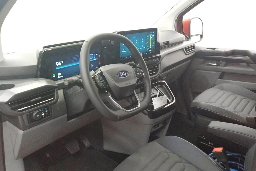 Ford Tourneo Custom vaihtoauto