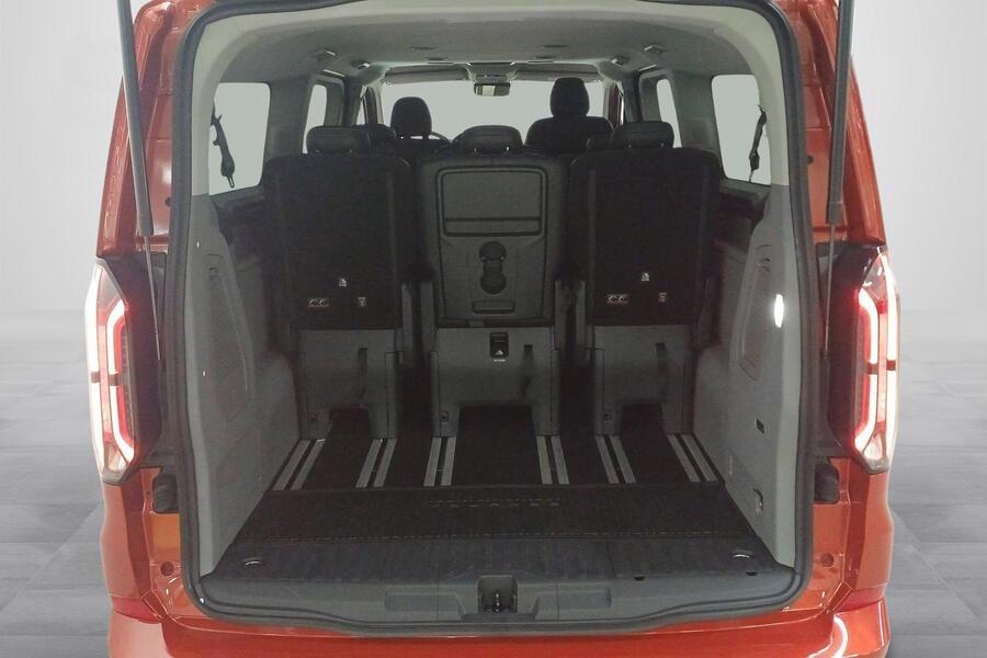 Ford Tourneo Custom vaihtoauto
