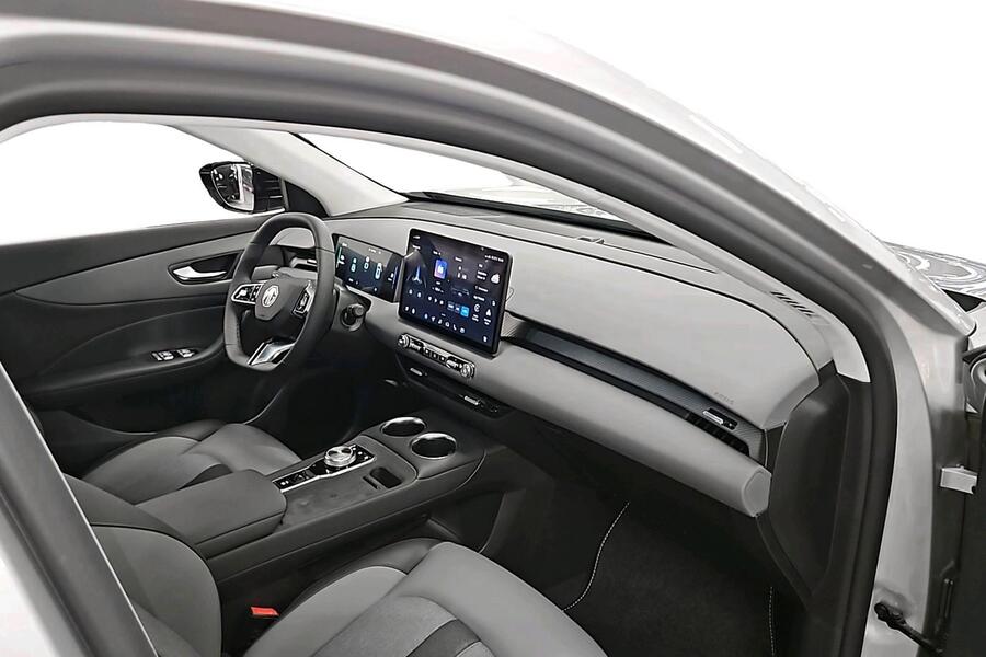 MG MGS5 EV vaihtoauto