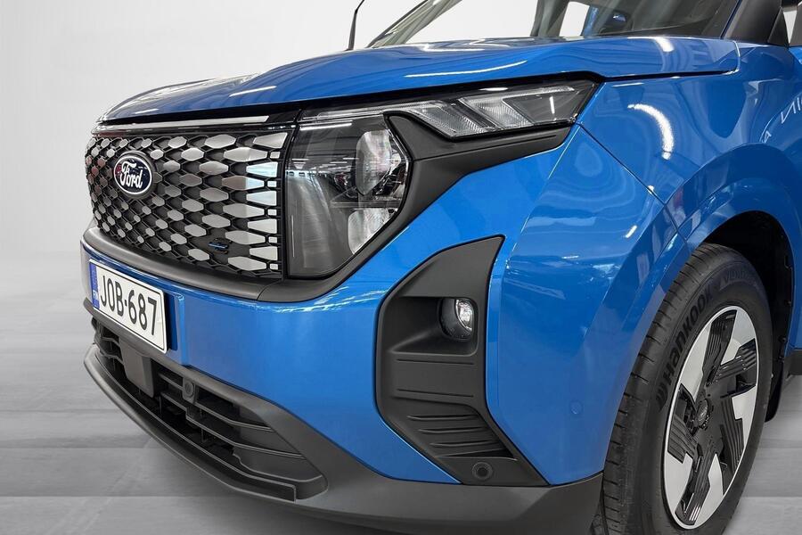 Ford Tourneo Courier vaihtoauto