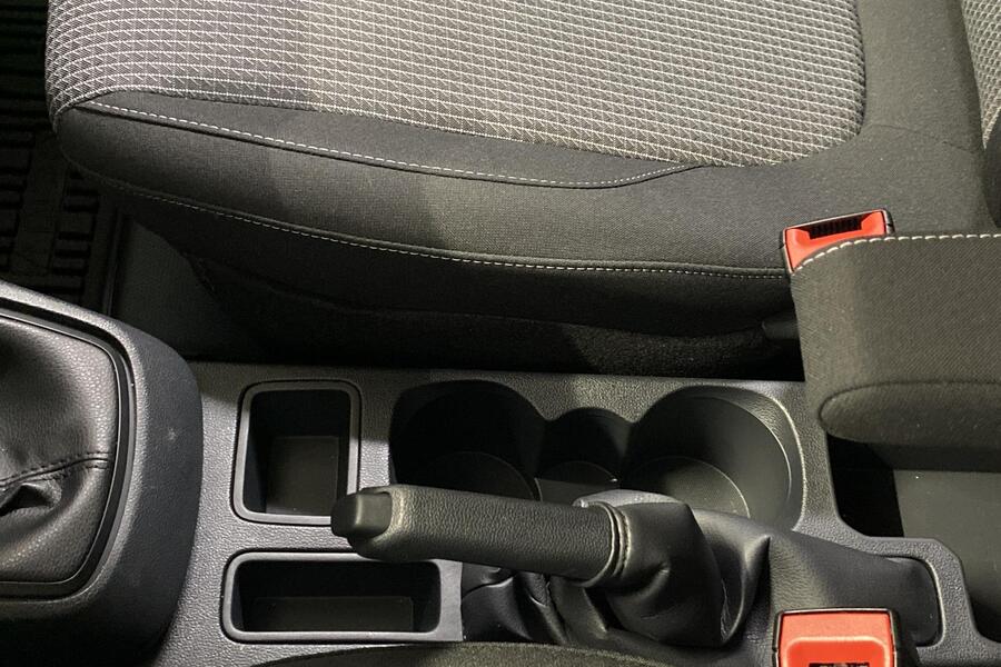 Ford Transit Courier vaihtoauto