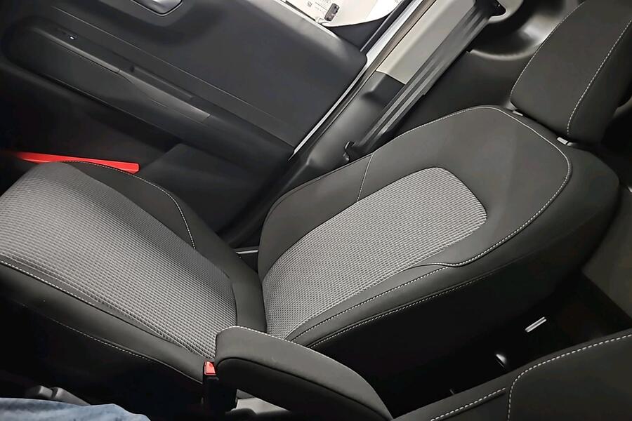 Ford Transit Courier vaihtoauto