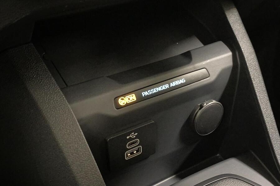 Ford Transit Courier vaihtoauto