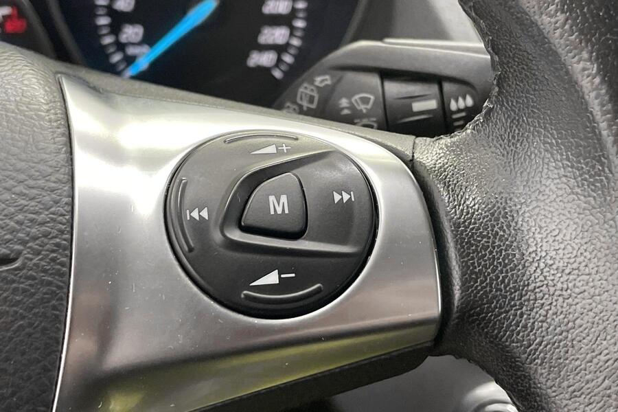 Ford Kuga vaihtoauto