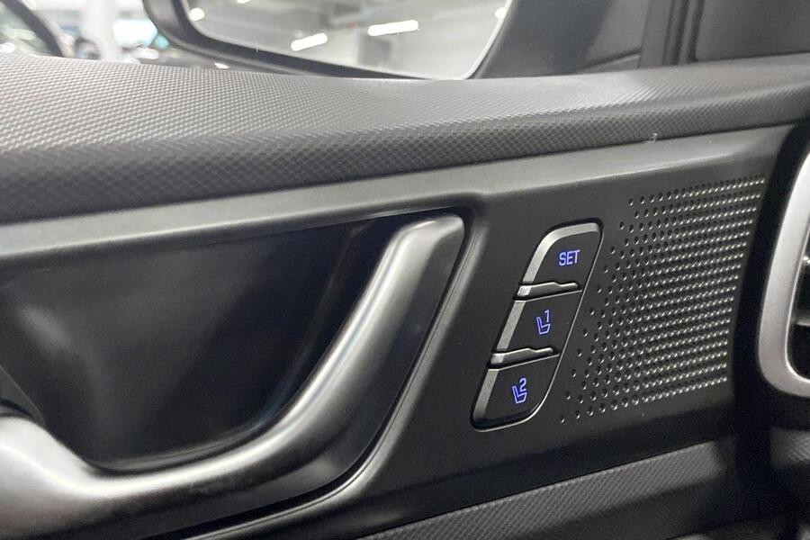 Hyundai IONIQ hybrid vaihtoauto