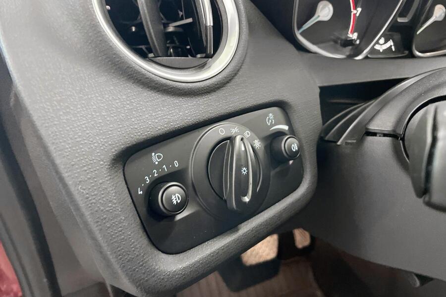 Ford Fiesta vaihtoauto