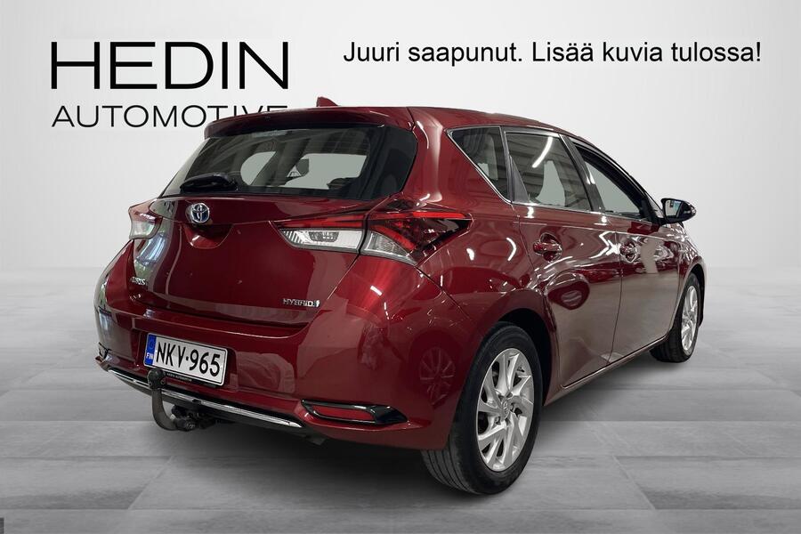 Toyota Auris vaihtoauto