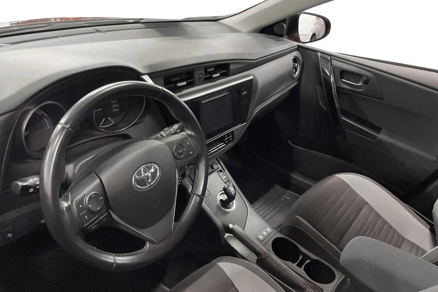 Toyota Auris vaihtoauto