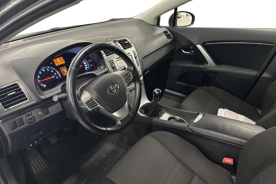 Toyota Avensis vaihtoauto