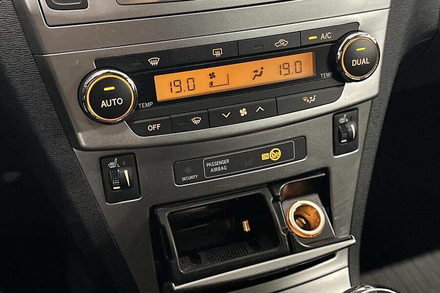 Toyota Avensis vaihtoauto