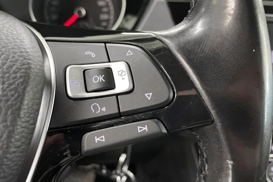 Volkswagen Touran vaihtoauto