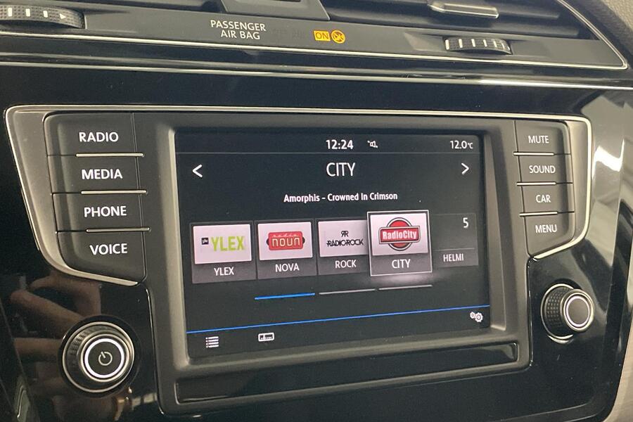 Volkswagen Touran vaihtoauto