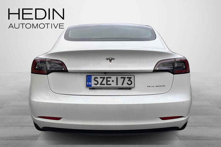 Tesla Model 3 vaihtoauto