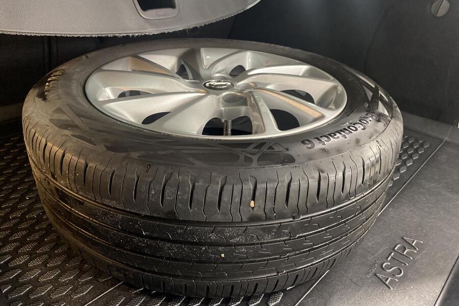 Opel Astra vaihtoauto