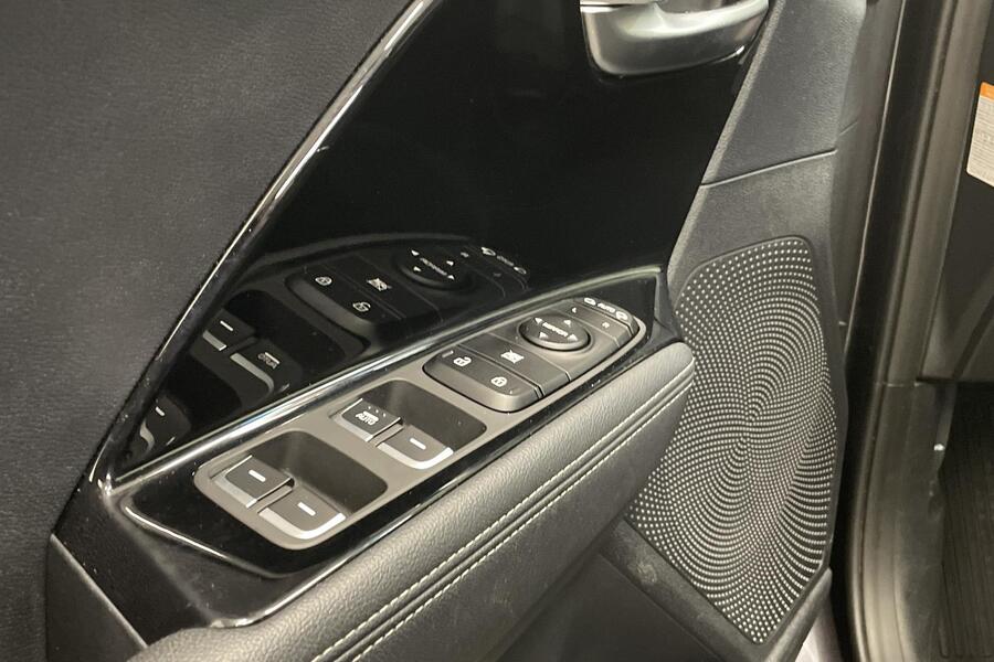 Kia Niro plug-in vaihtoauto