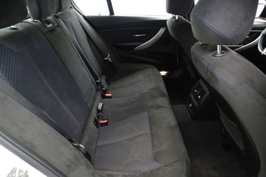 BMW 320 vaihtoauto