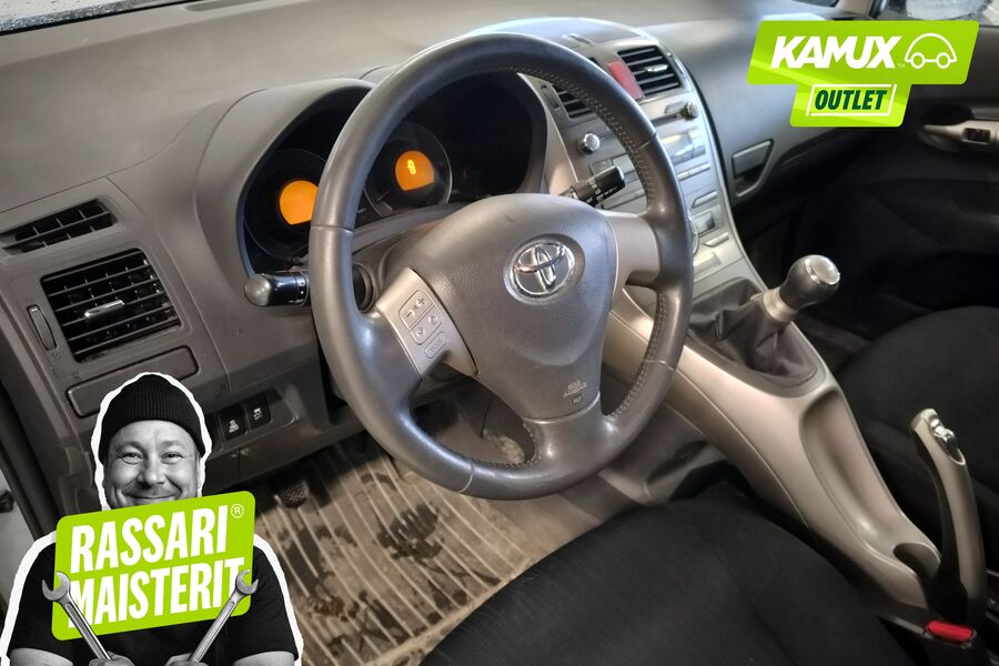 Toyota Auris vaihtoauto