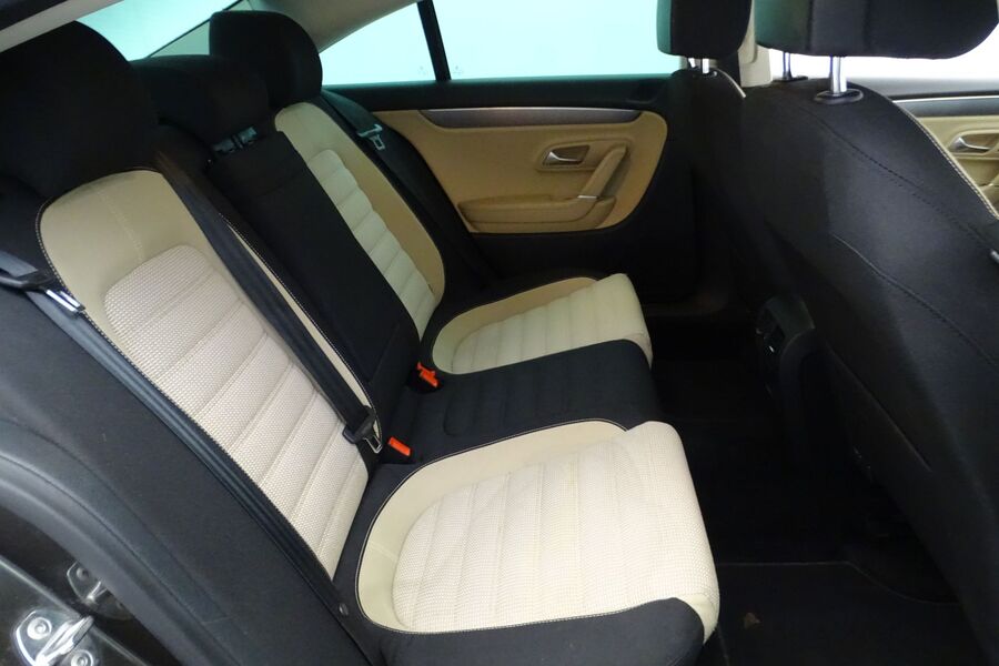 Volkswagen Passat CC vaihtoauto