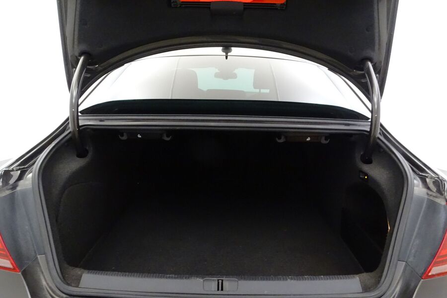 Volkswagen Passat CC vaihtoauto