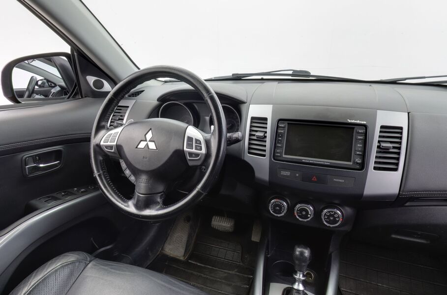 Mitsubishi Outlander vaihtoauto