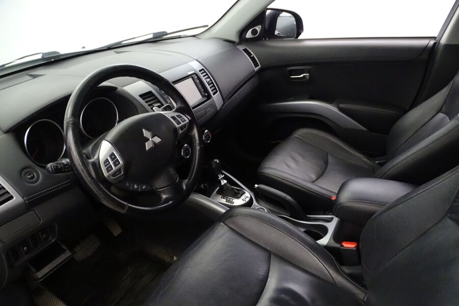 Mitsubishi Outlander vaihtoauto