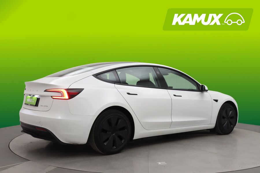 Tesla Model 3 vaihtoauto