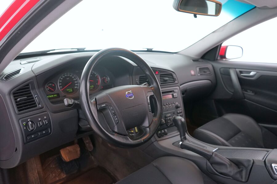 Volvo V70 vaihtoauto