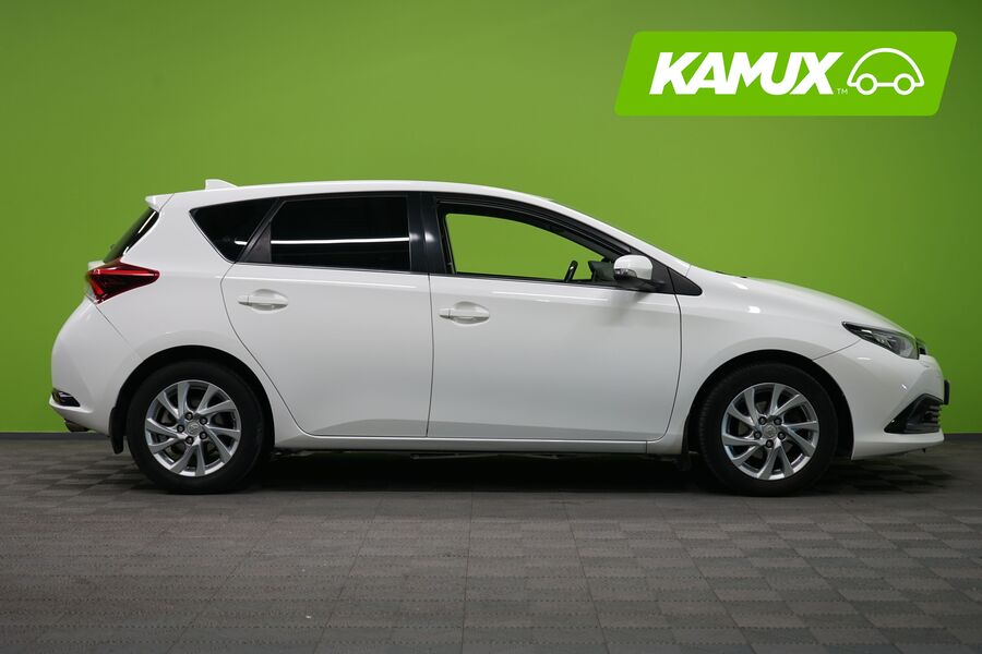 Toyota Auris vaihtoauto