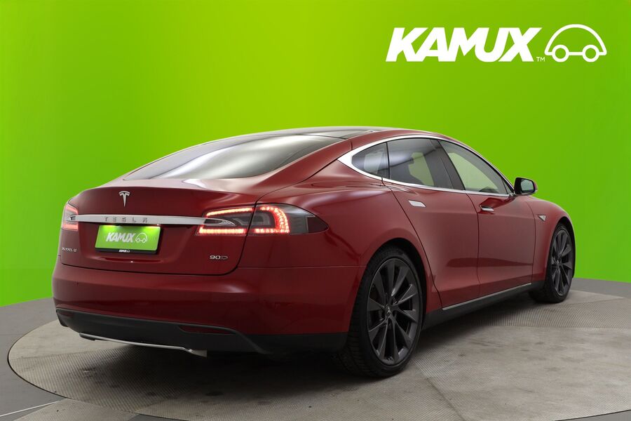 Tesla Model S vaihtoauto