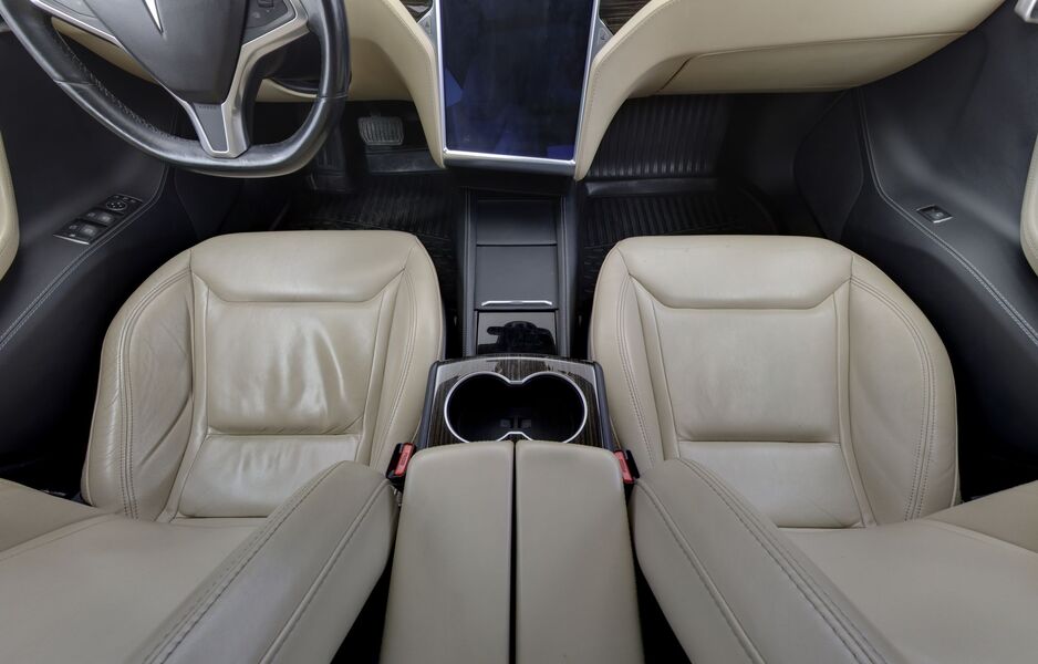 Tesla Model S vaihtoauto