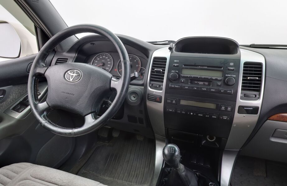 Toyota Land Cruiser vaihtoauto