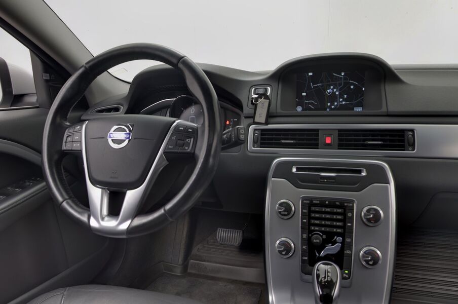 Volvo V70 vaihtoauto