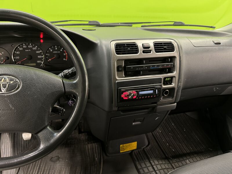 Toyota Hiace vaihtoauto