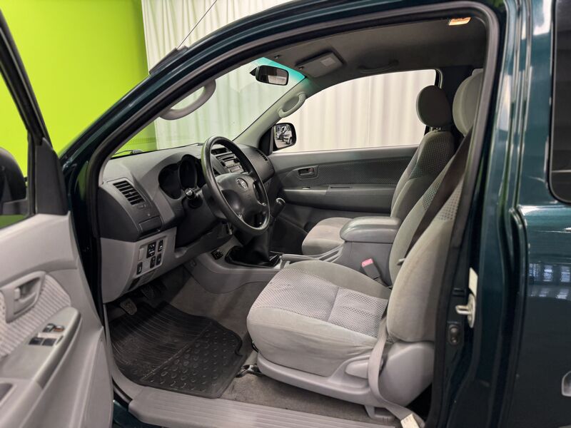 Toyota Hilux vaihtoauto