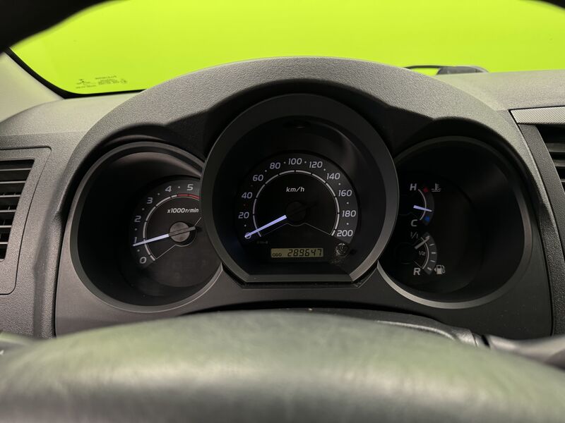 Toyota Hilux vaihtoauto