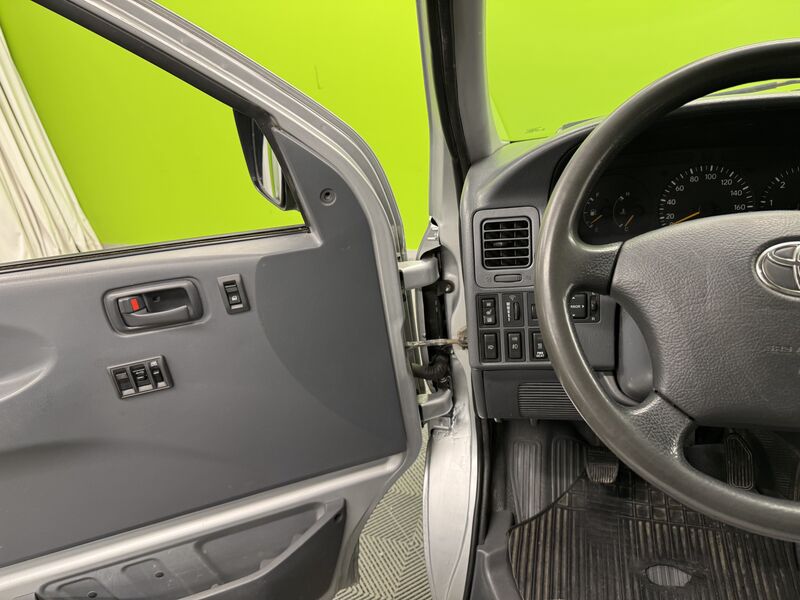 Toyota Hiace vaihtoauto