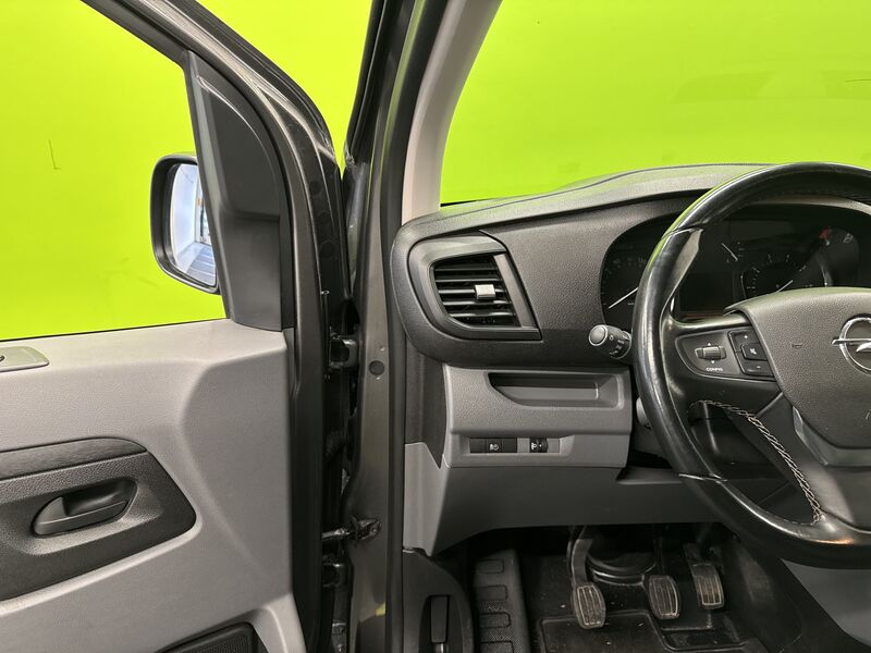 Opel Vivaro vaihtoauto