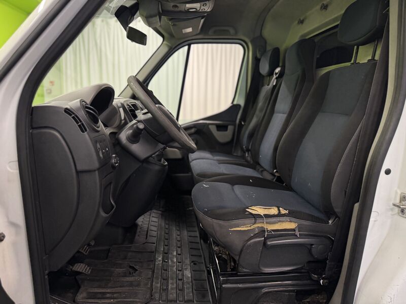 Nissan NV400 vaihtoauto