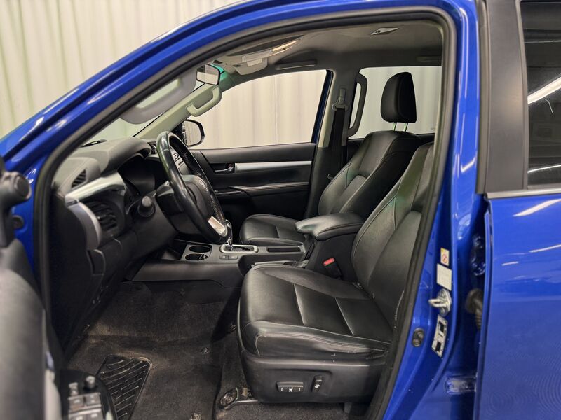 Toyota Hilux vaihtoauto