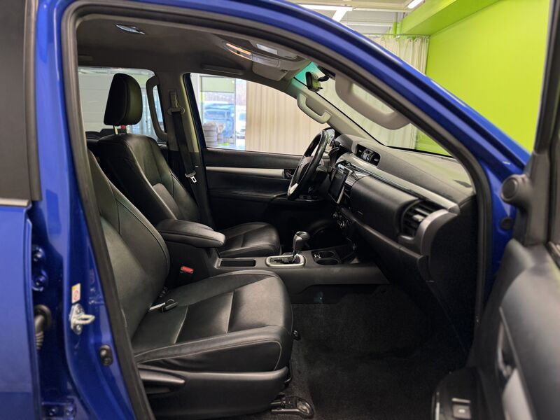 Toyota Hilux vaihtoauto