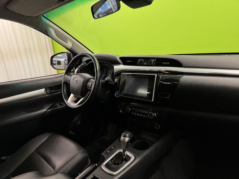 Toyota Hilux vaihtoauto